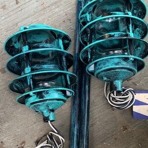 Outdoor lighting- 2 lights